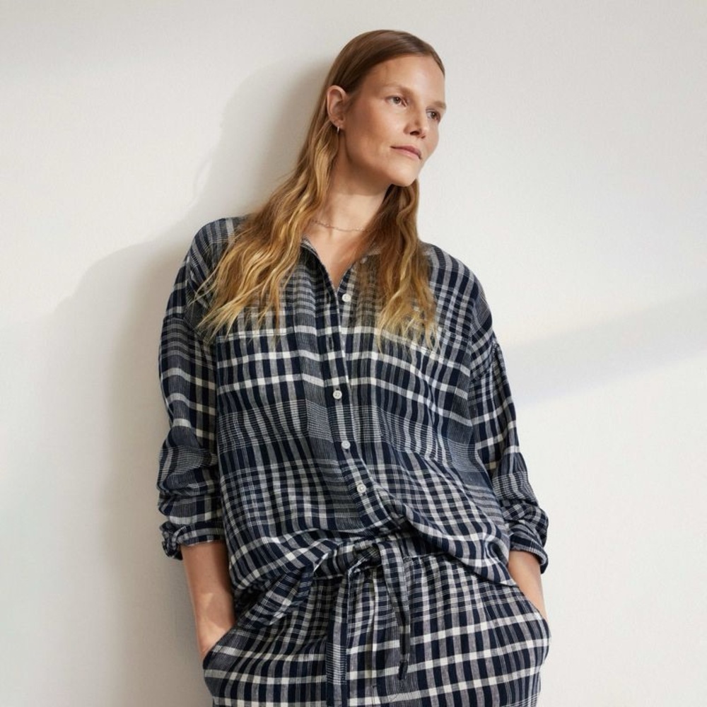 Everlane Way Long linen shirt in navy plaid